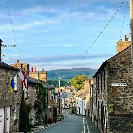 Spinners - Central Retreat