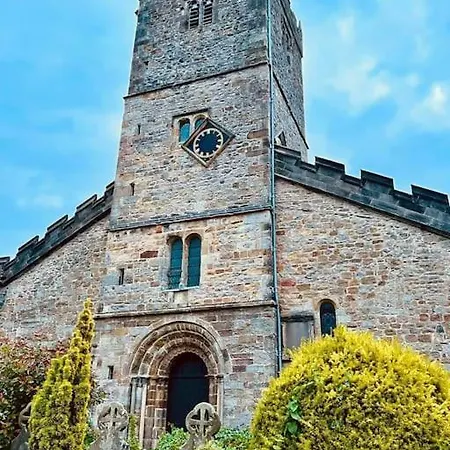 Nyaraló Spinners - Central Retreat *