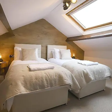 Spinners - Central Retreat * Kirkby Lonsdale